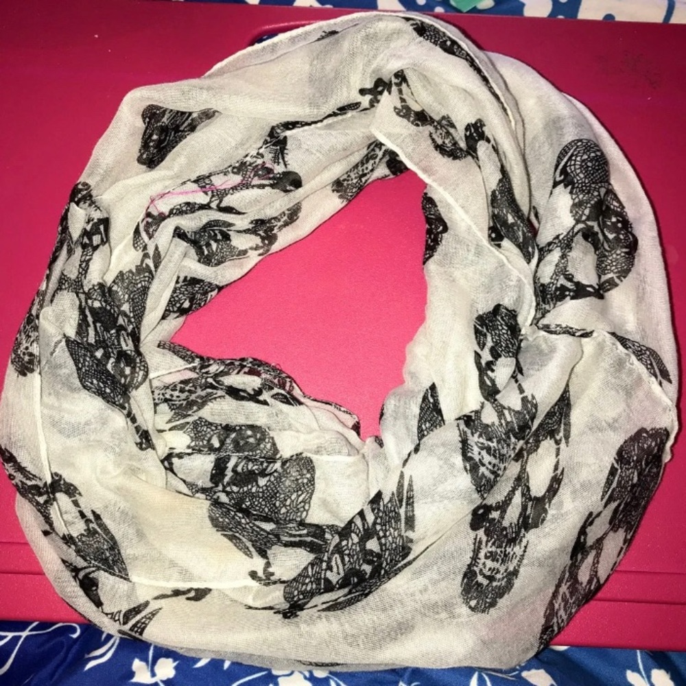 Awesome Skull Scarf